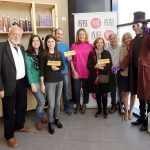 Los ganadores de los “billetes dorados” de Ascaso conocen el nuevo obrador de la pastelería guiados por Willy Wonka