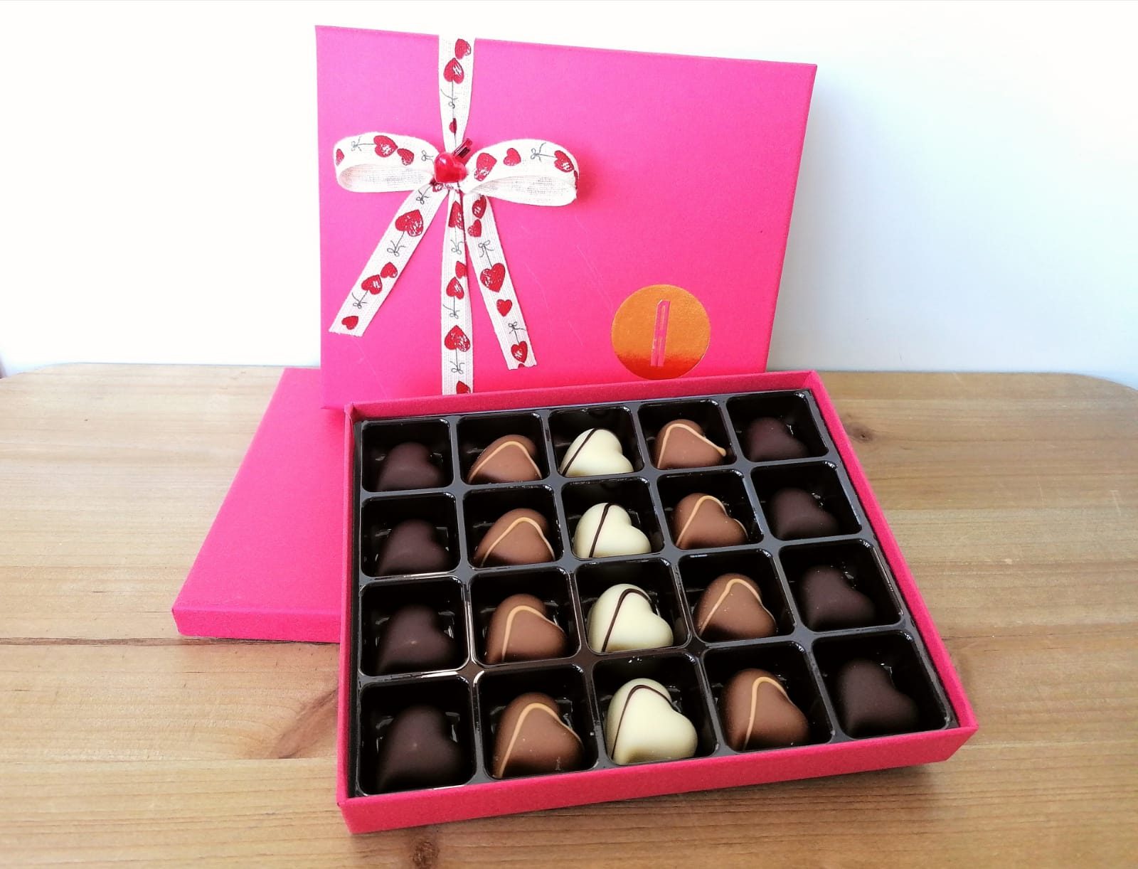 Chocolates para San Valentin - Blog del chocolate  Caja de bombones san  valentin, Cajas para bombones, Caja bombones san valentin