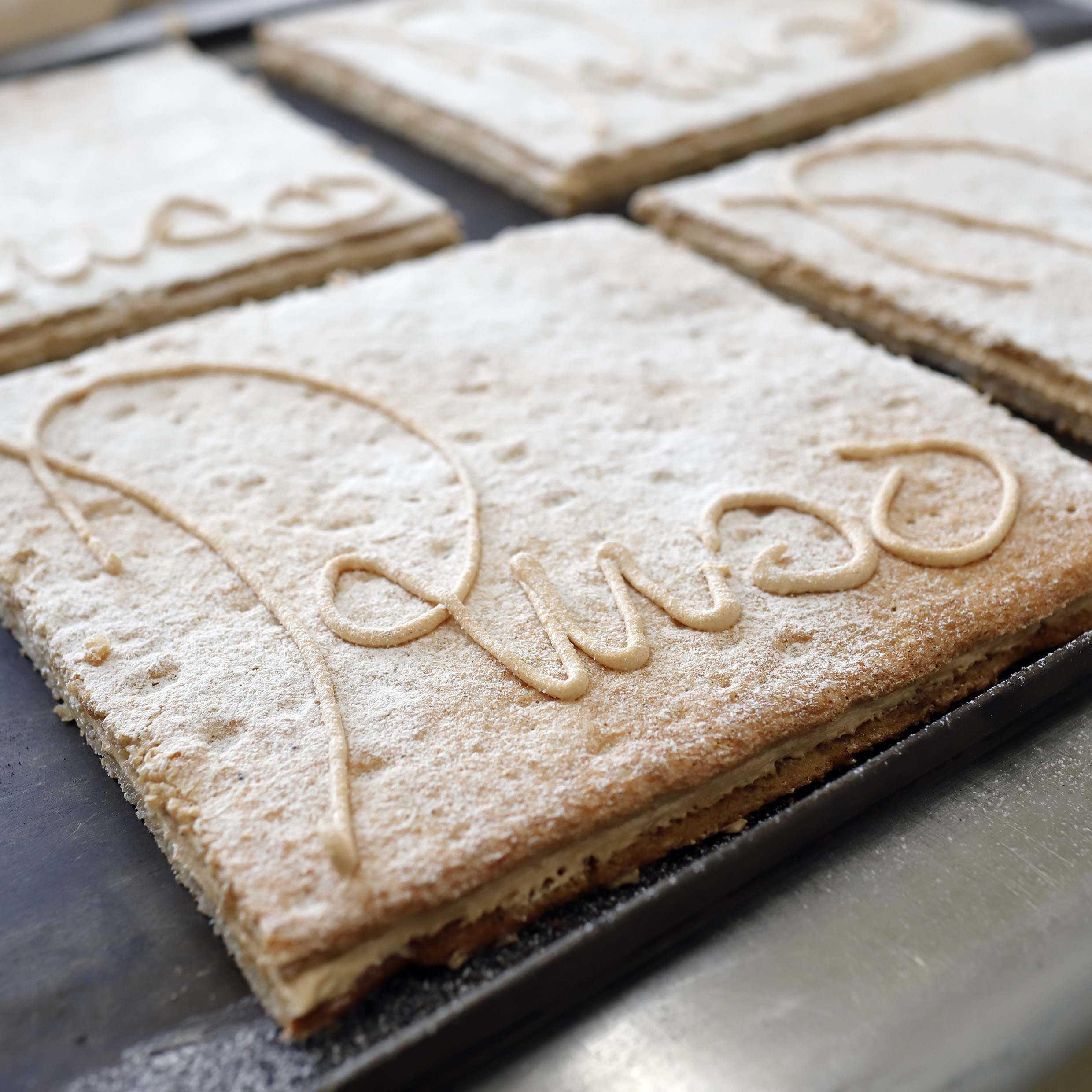 Pastel Ruso pequeño de Pastelería Ascaso