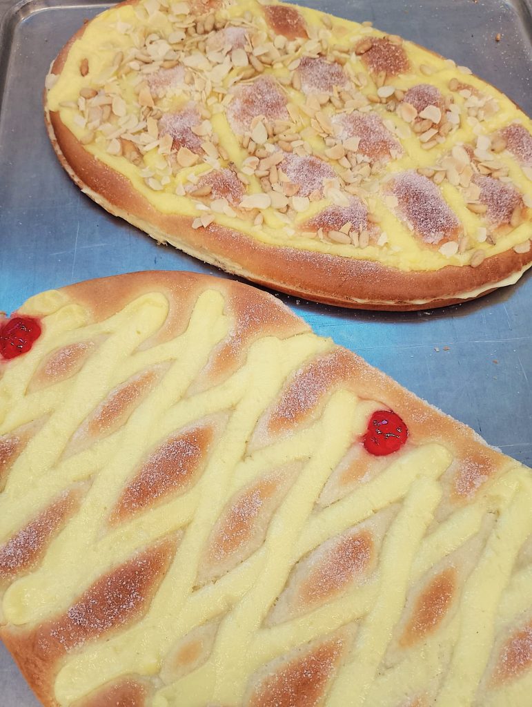 Un pedazo de pizza
El contenido generado por IA puede ser incorrecto.