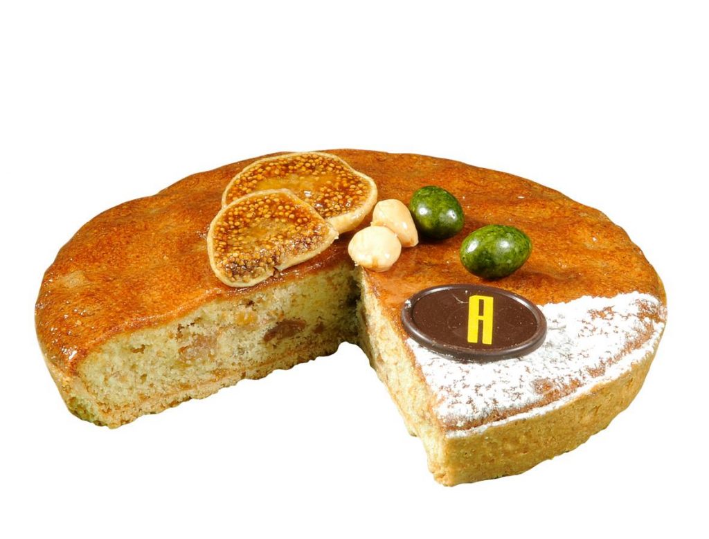 Torta de higos seccionada