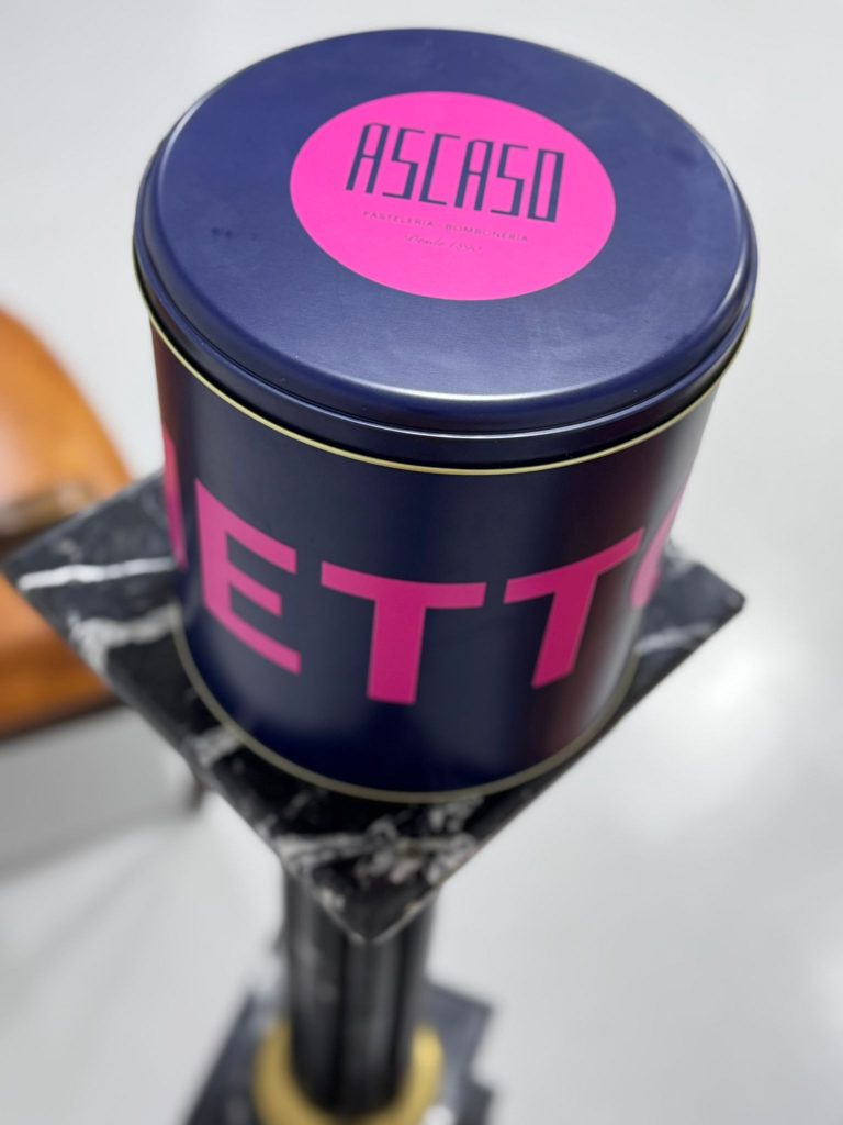 lata de 1 kilo de panettone